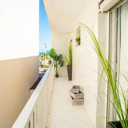 Daire Boutique Apartment Terrace By The Sea By Turivida